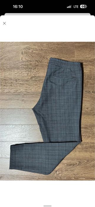 Джогеры Hugo Boss .