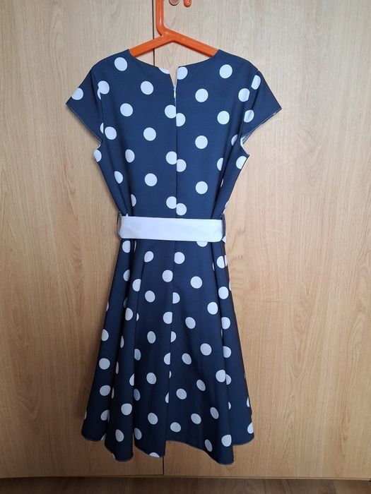 Sukienka ka w grochy rozm. 152 cm