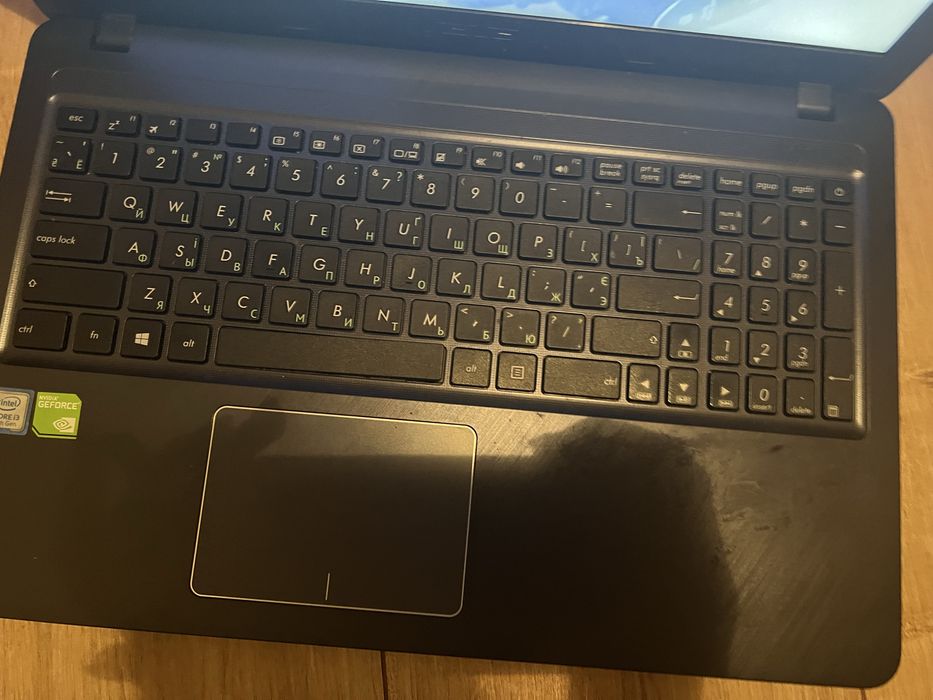 Ноутбук Asus  Б/у в хорошем состоянии vivobook 15 asus laptop x540ubr