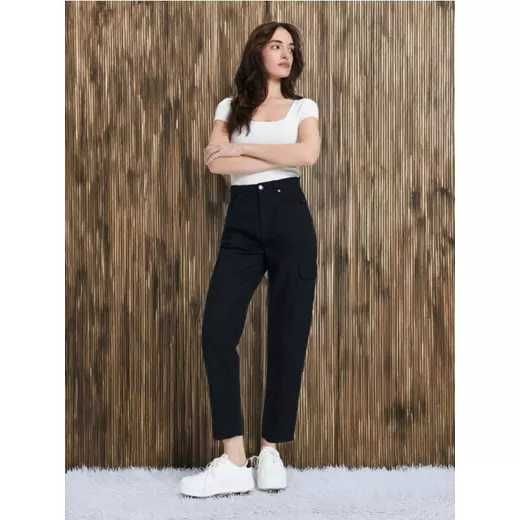 Spodnie damskie Sinsay proste wysoki stan czarne jeansy 44 xxl
