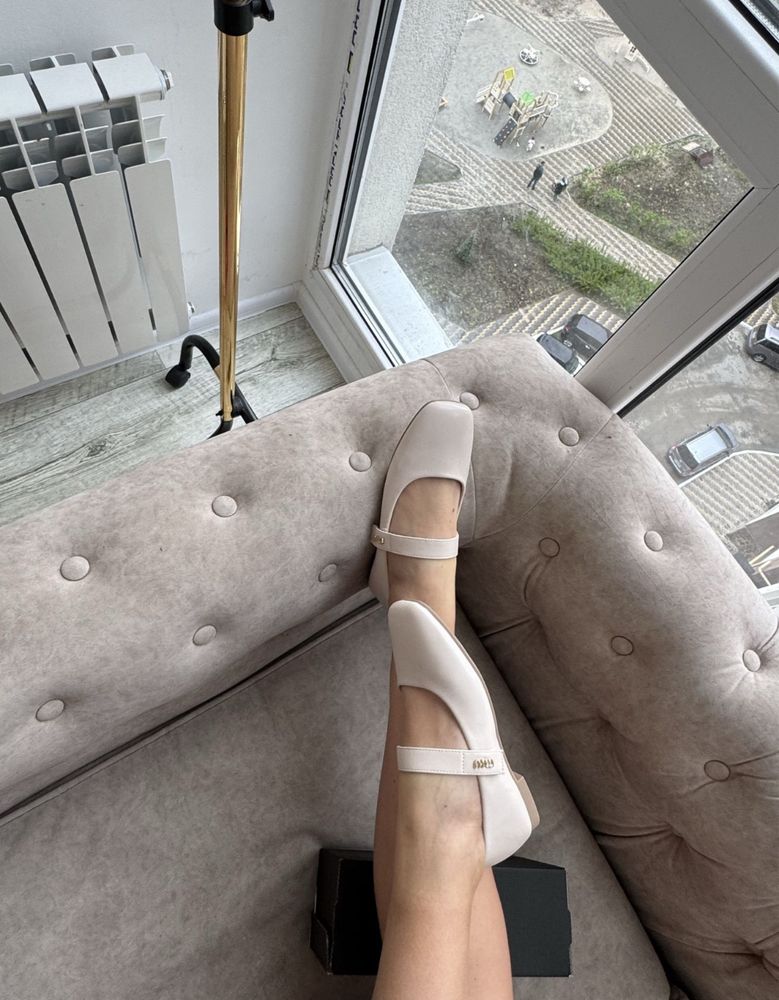 Лофери жіночі miumiu