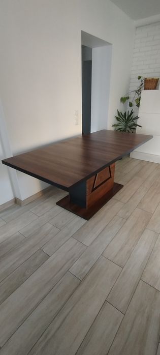 Stół do jadalni rozkladany