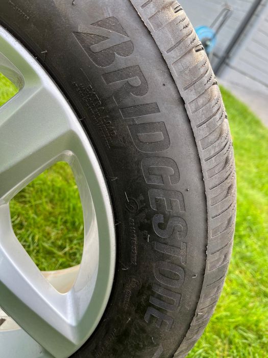 Komplet opon zimowych z alufelgami