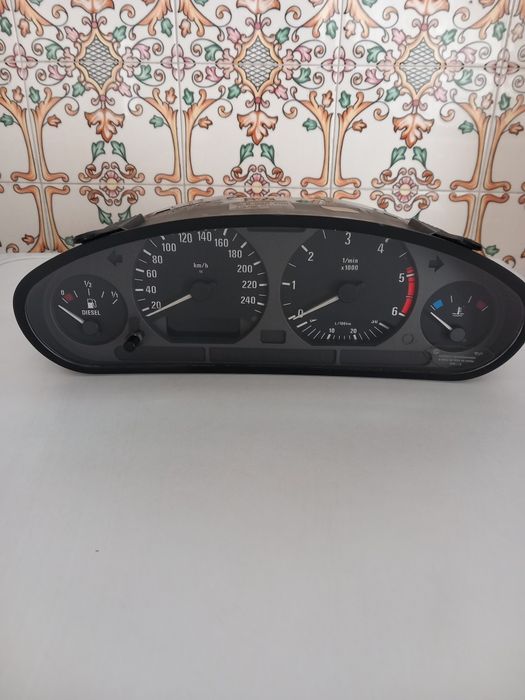 Quadrante de BMW 318 TDS (avariado)