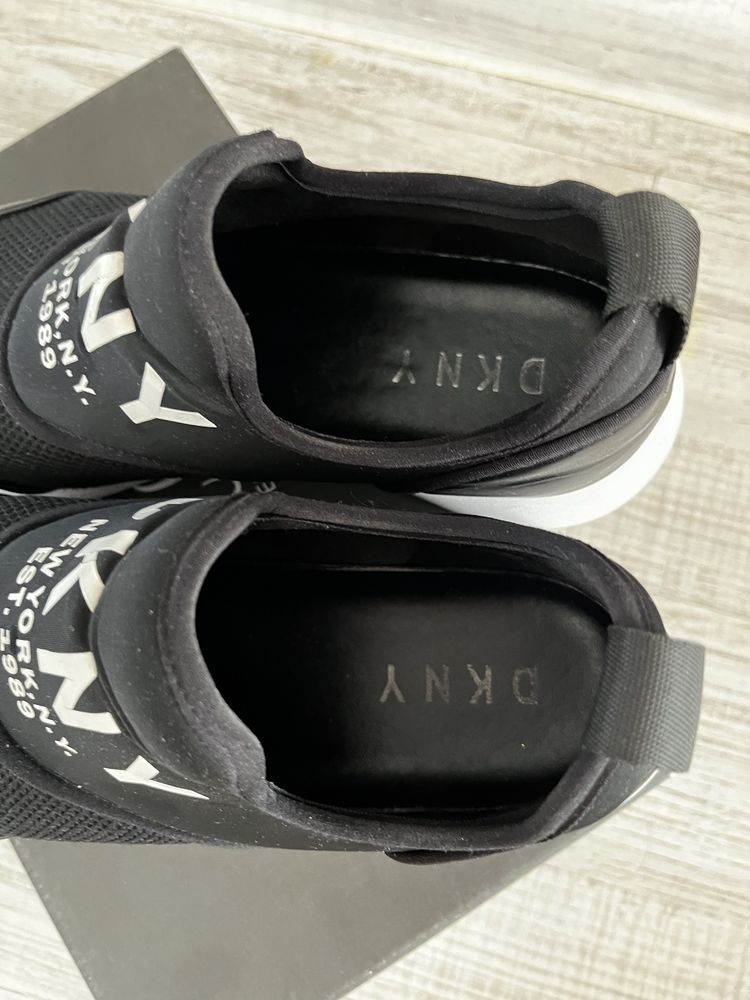 Buty sneakersy DKNY