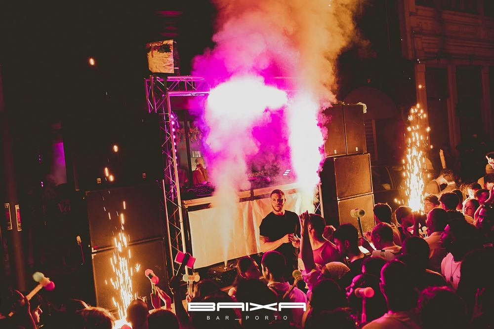 aluguer equipamento de som e luz