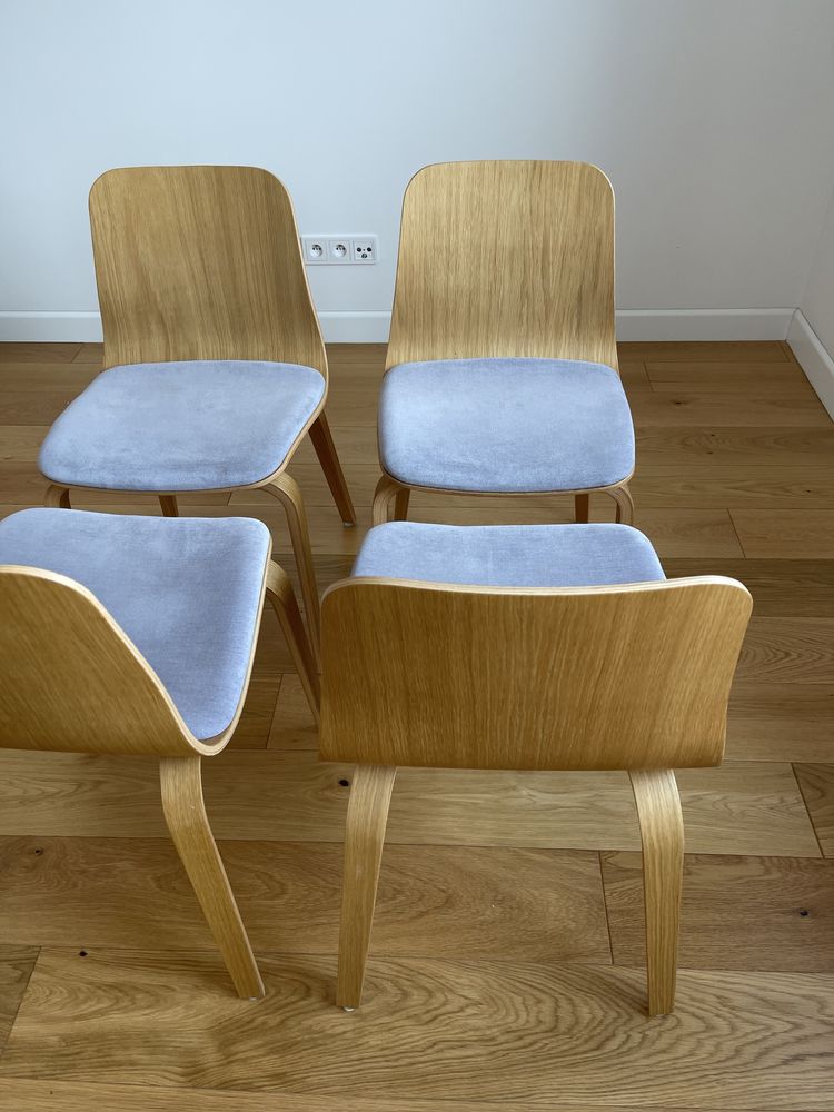 4 krzesła Fameg Hips dąb naturalny