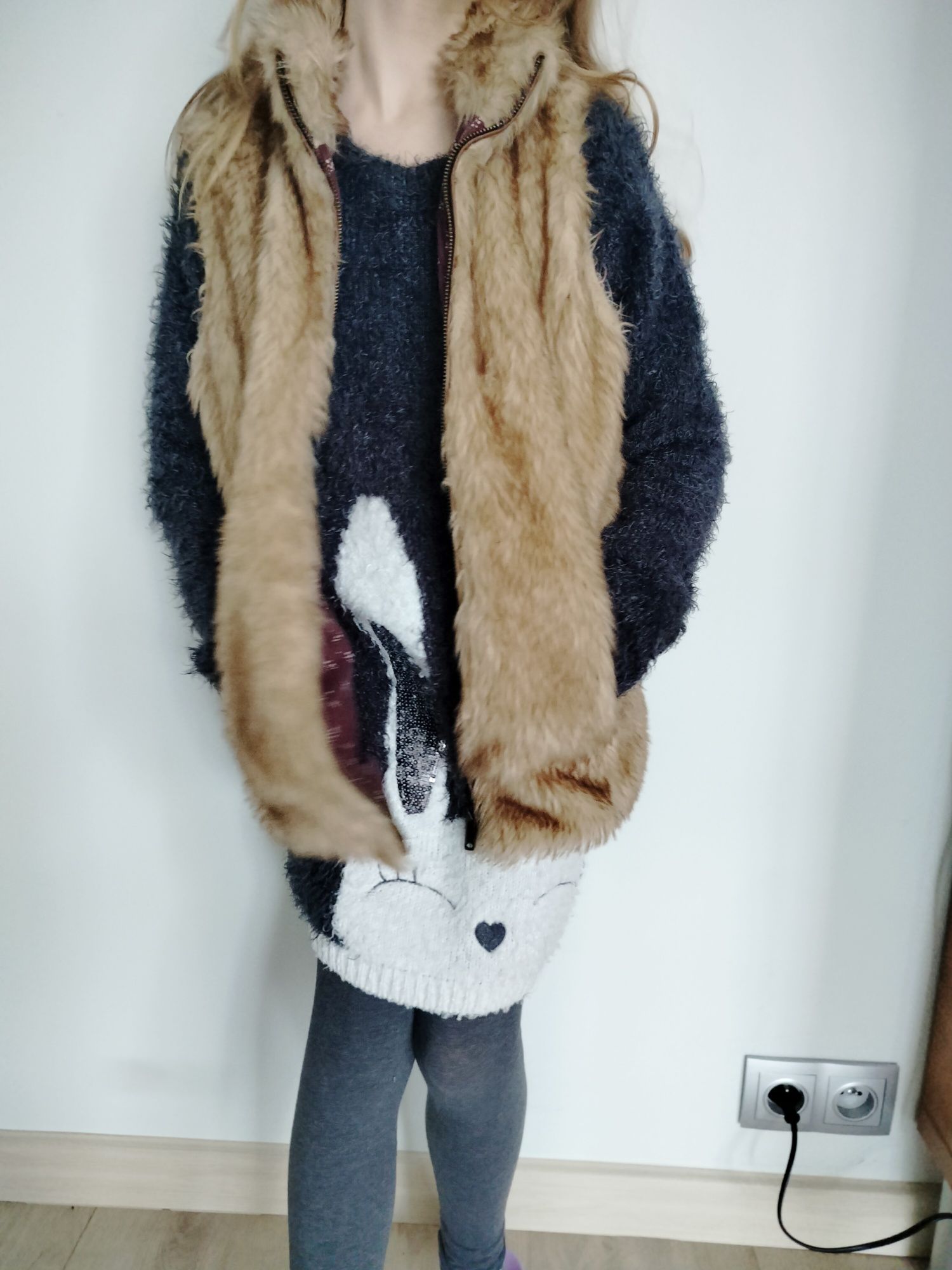 Kamizelka bezrękawnik futerko dziewczęcy Zara girl 146