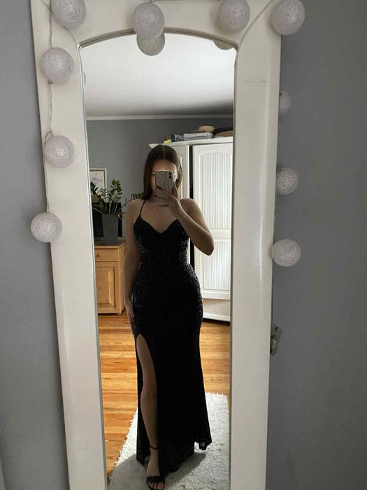 Sukienka wieczorowa na studniówkę