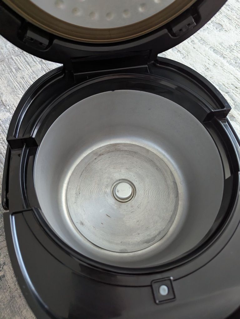 Мультиварка Philips HD4737/03