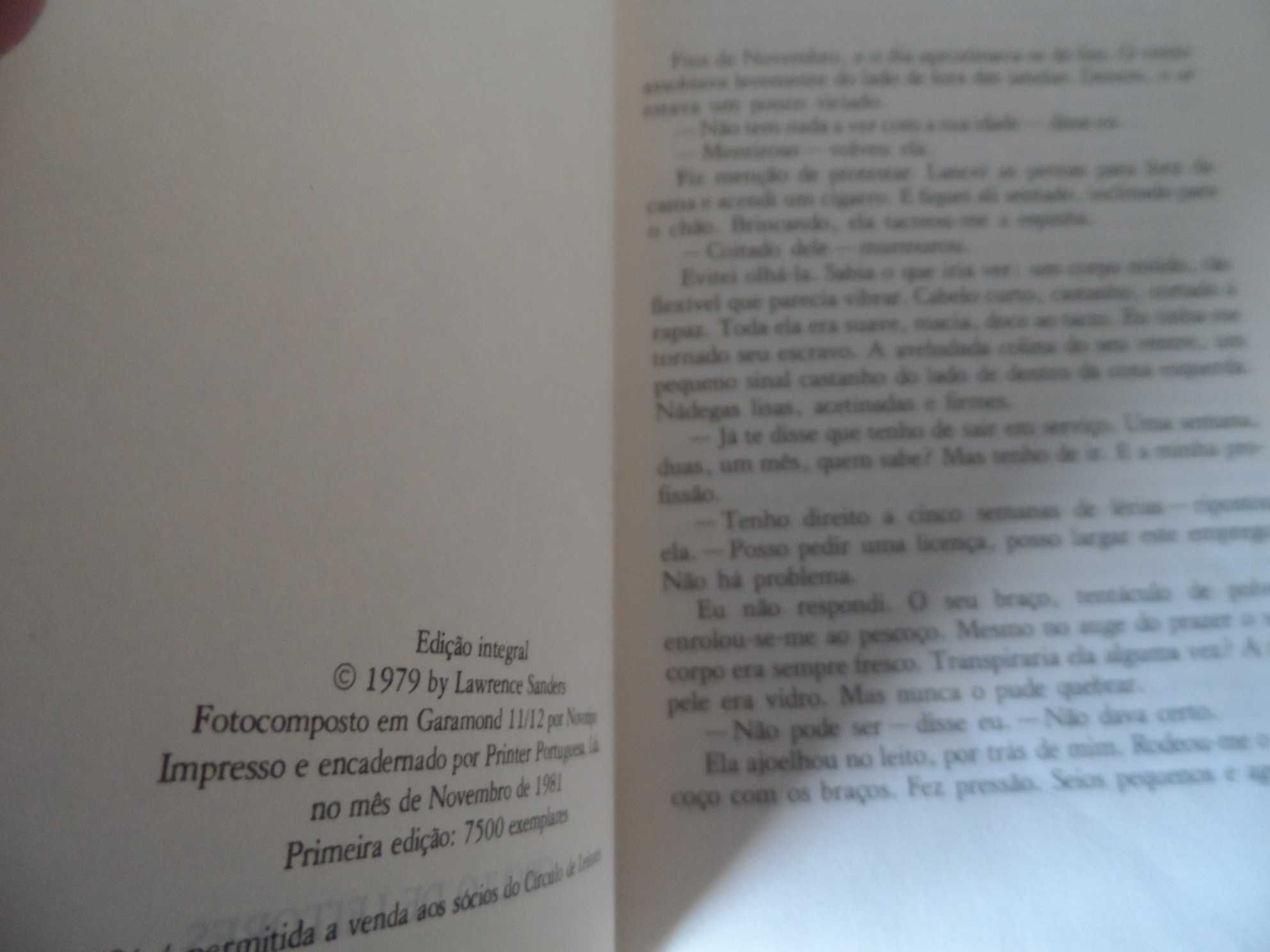 Três livros de Lawrence Sanders  -  Usados, em bom estado