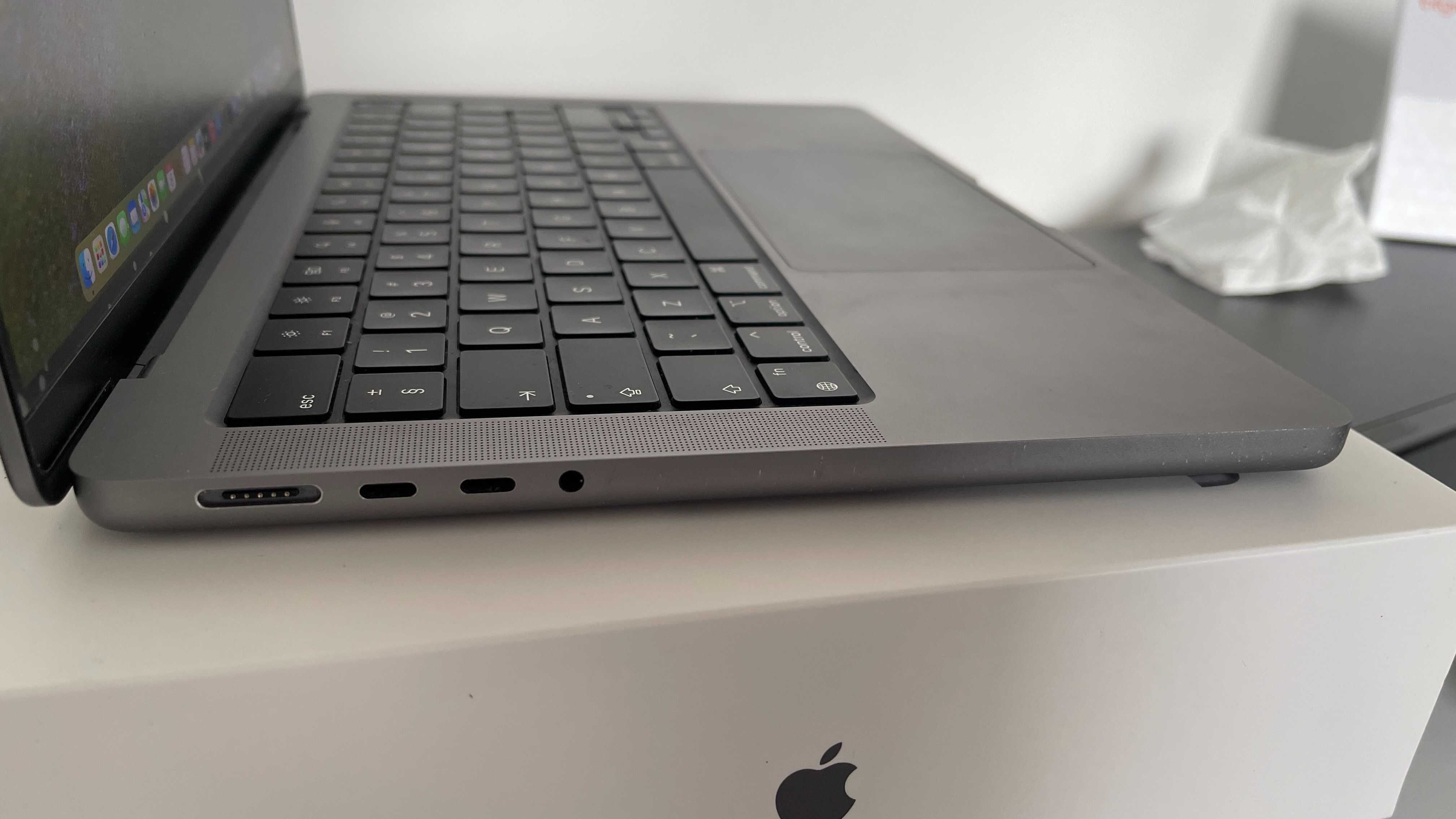 Apple MacBook Pro 14” M1 Pro | Stan Idealny + Folia Matowa | Okazja!