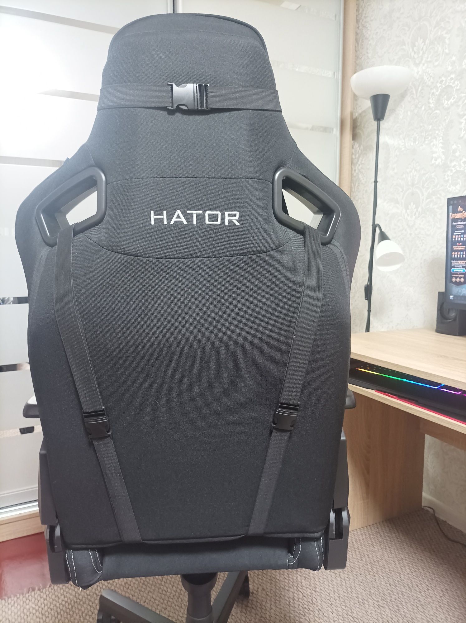 Комп'ютерне ігрове крісло Hator Arc Fabric
