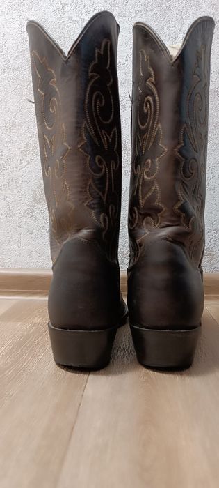 Черевики, чоботи