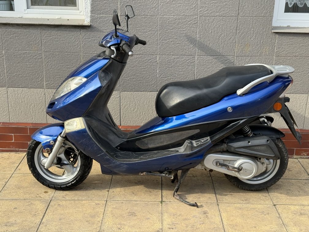 Скутер Kymco(тайвань) двомістний 4т водянка(не majesty, aprilia, burgm