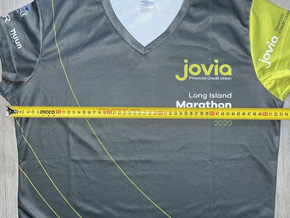 Спортивна футболка