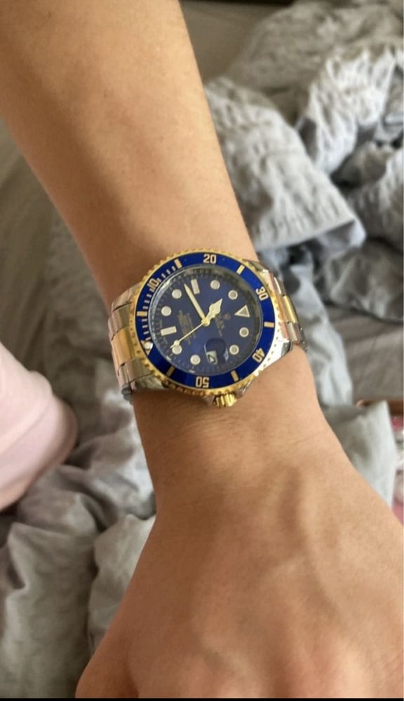 Vendo o meu relógio novo