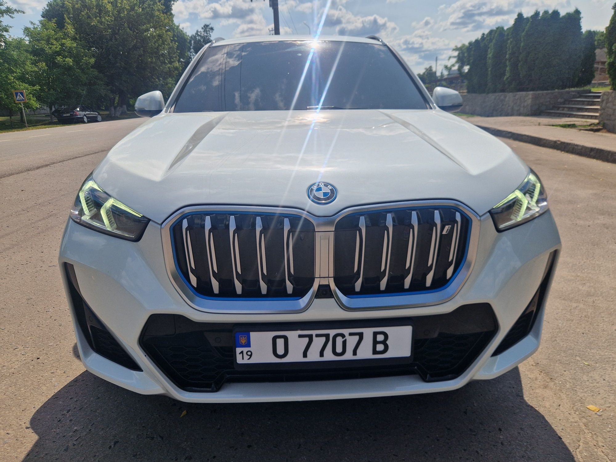 Продам BMW IX1 XDRIVE 30