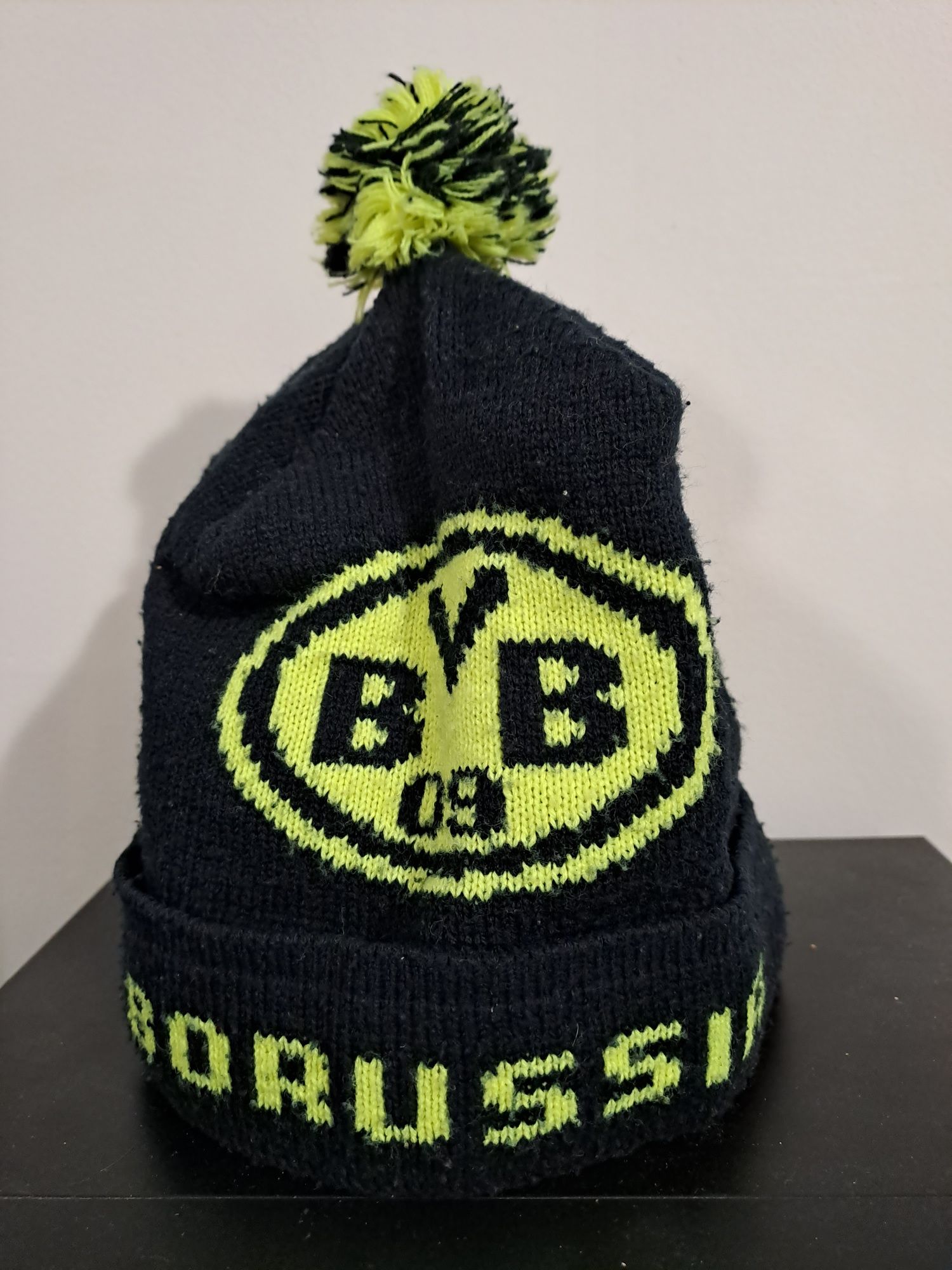 Borussia Czapka zimowa BVB Borussi Dortmund z pomponem