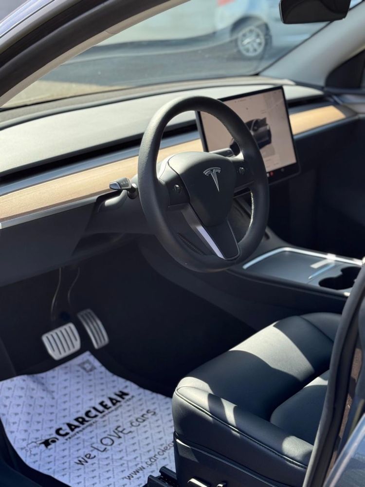 Tesla Y 2023 Perfomance