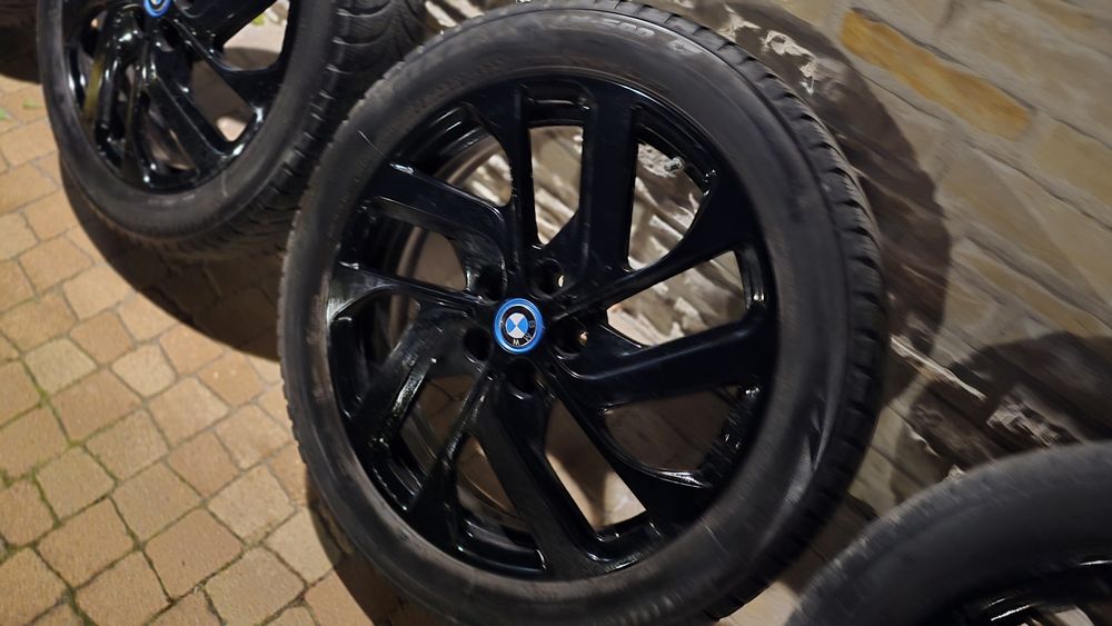 Komplet kół zimowych i3 BMW 19” – felgi oryginalne + Bridgestone + TPM