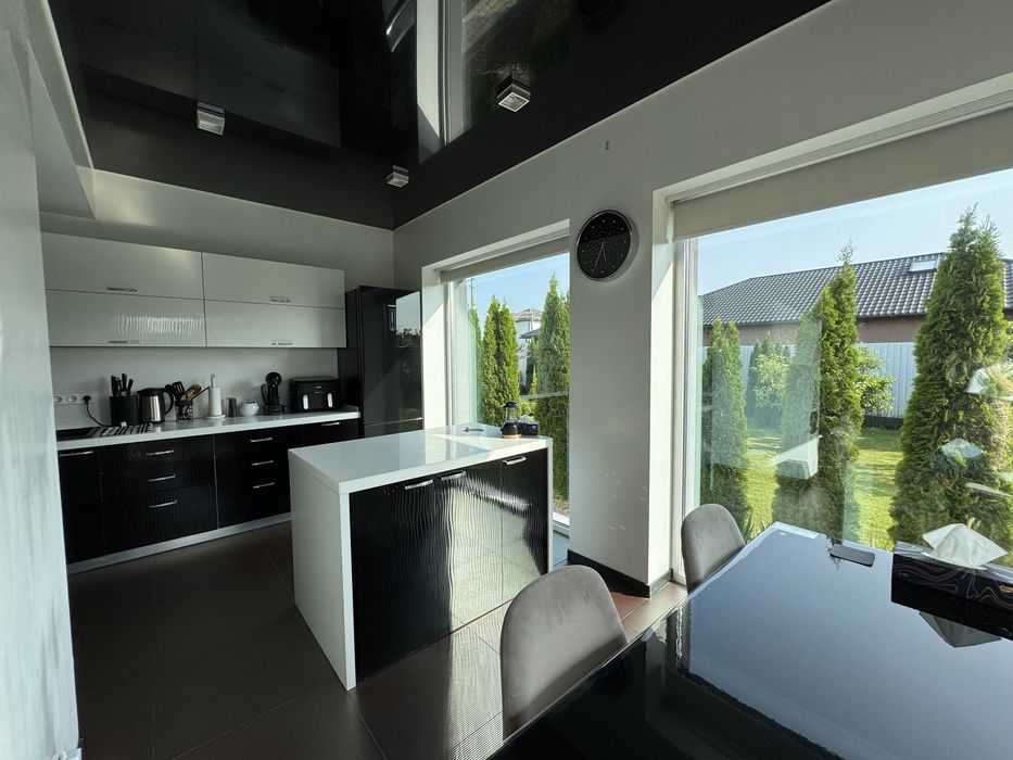 Будинок з ремонтом в стилі Хай-Тек!Мінімальне оформлення!Газ!Телефонуй