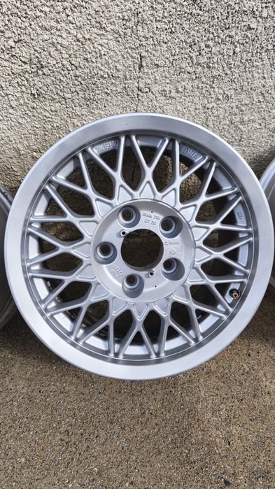 Jantes BMW 15" em ótimo estado