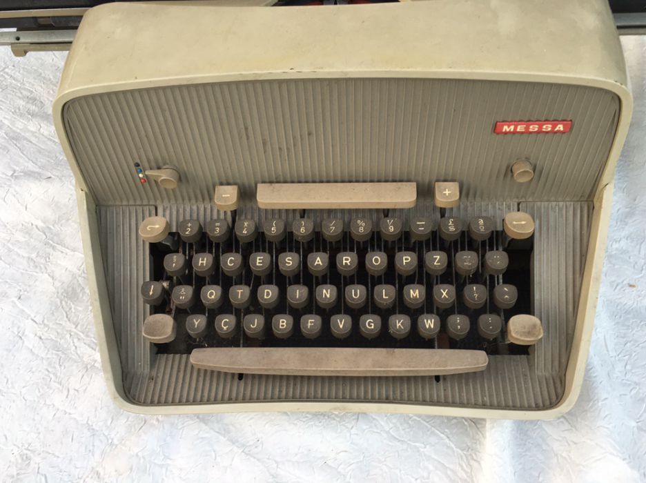maquina de escrever Messa