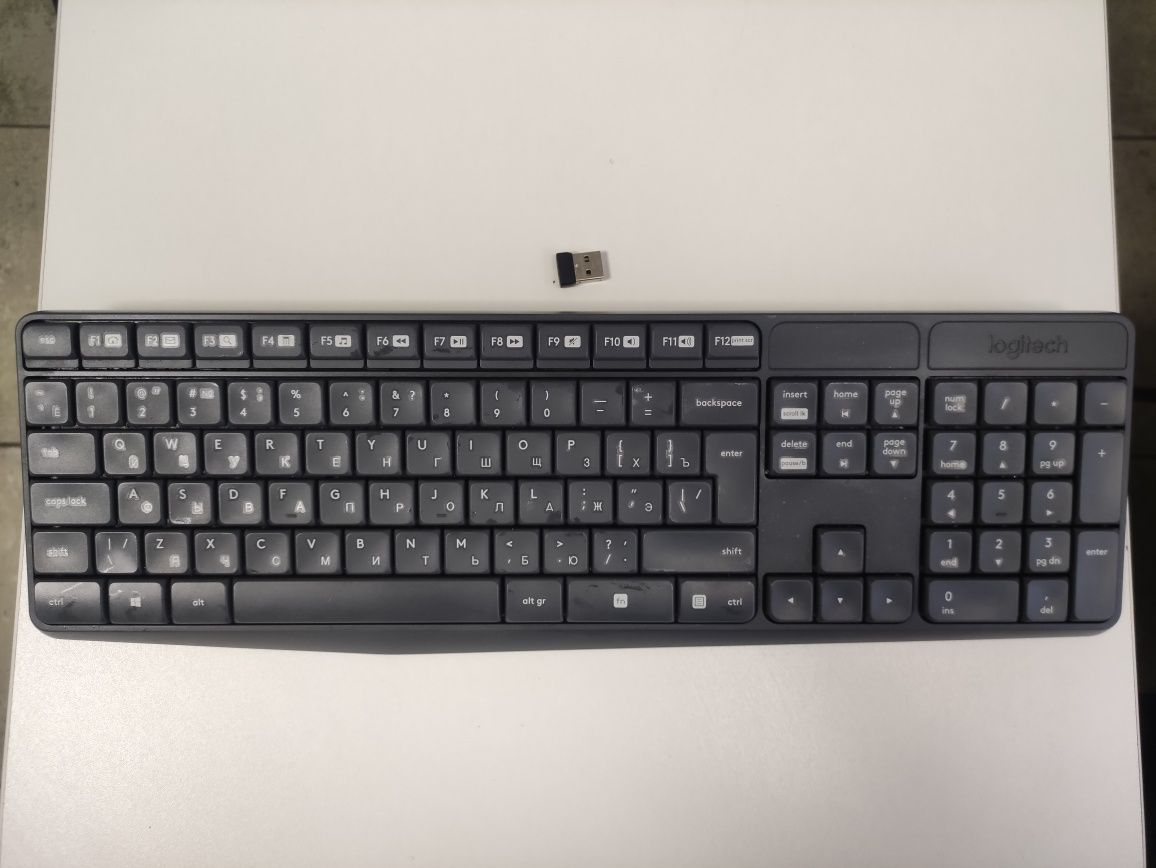 Клавиатура Logitech.