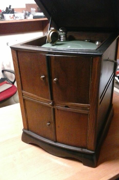 stary patefon Paillard/ szafkowy /