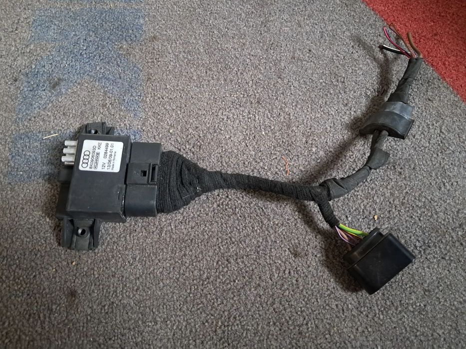 STEROWNIK POMPY PALIWA AUDI A4 B8 A5 Q5 8K0906093D