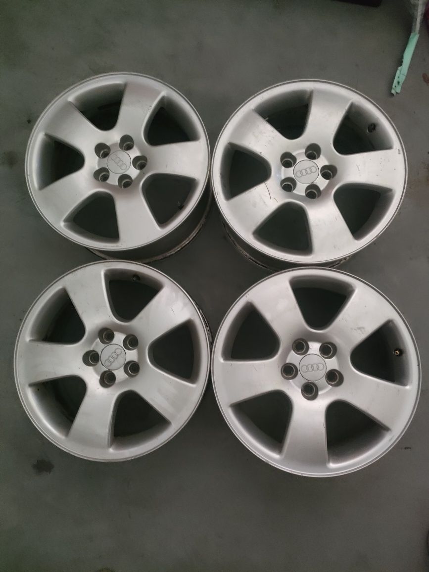 Audi A3 S3 8L Vw Polo 5x100 et-42 R16