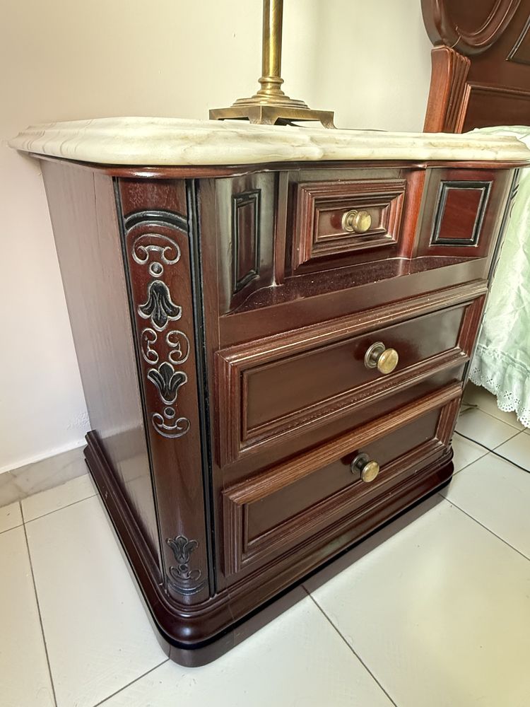 Vendo mobilia de quarto antiga