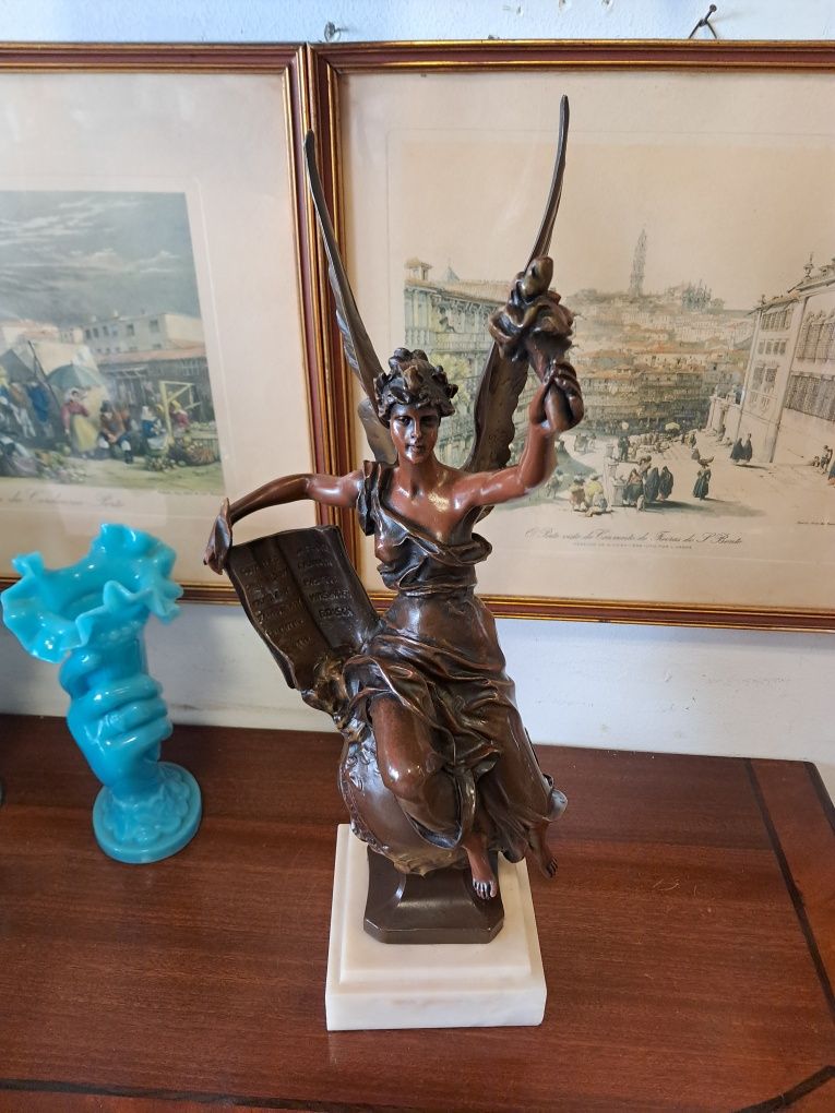 Escultura antiga