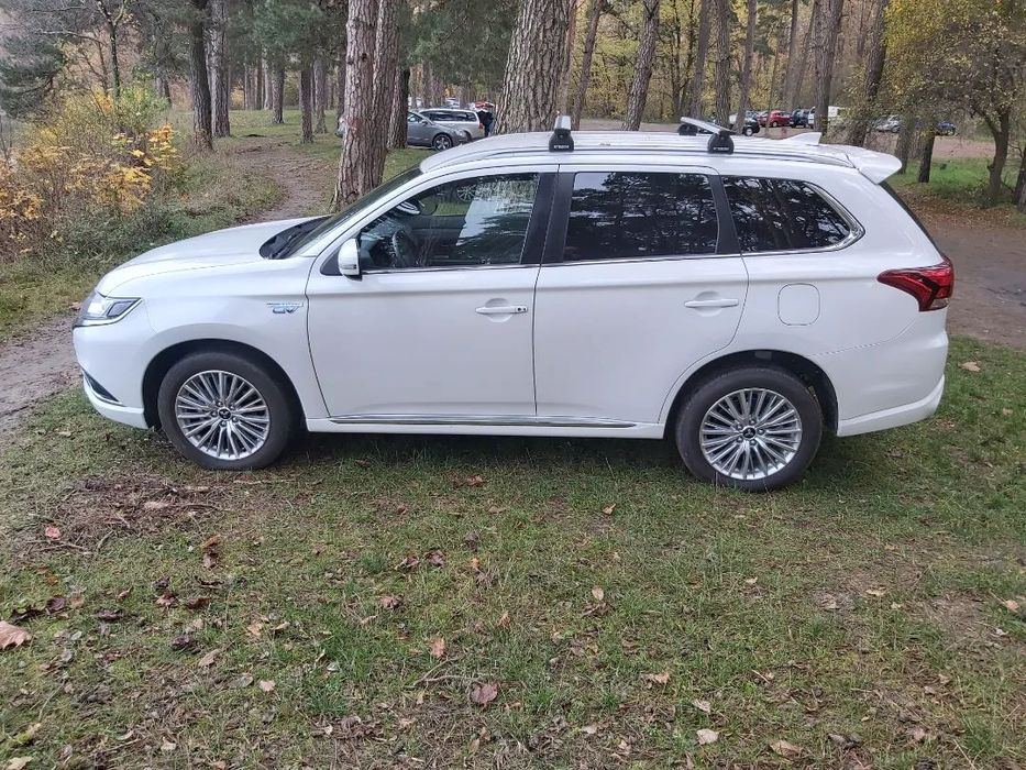 Mitsubishi Outlander Hybryda 2,0 PLUG-IN, Mały przebieg, Stan idealny,