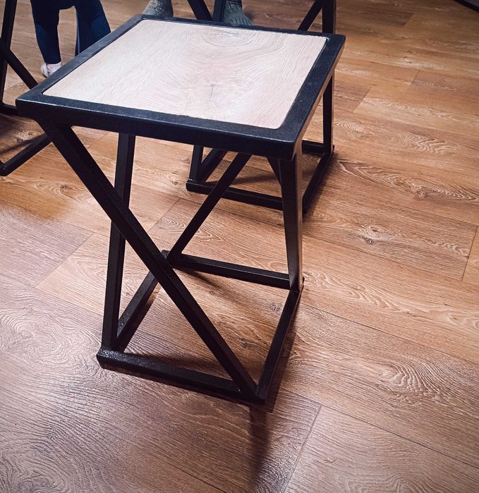 Комплект стільців для кухні ручної роботи