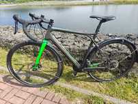 Gravel GT Grade karbon  55cm hydraulika