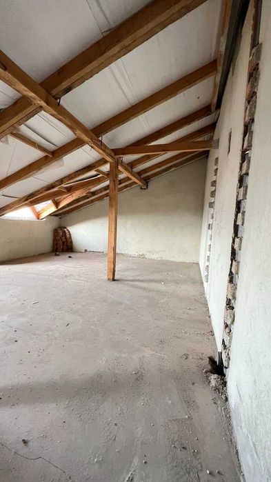 Продаж затишної мансарди в історичнійЖовкві!58 м² | 6 поверх С.Петлюри