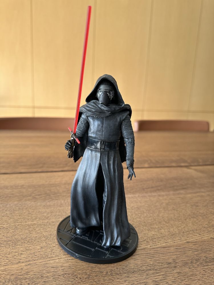 Star Wars, Kylo Ren figura Disney