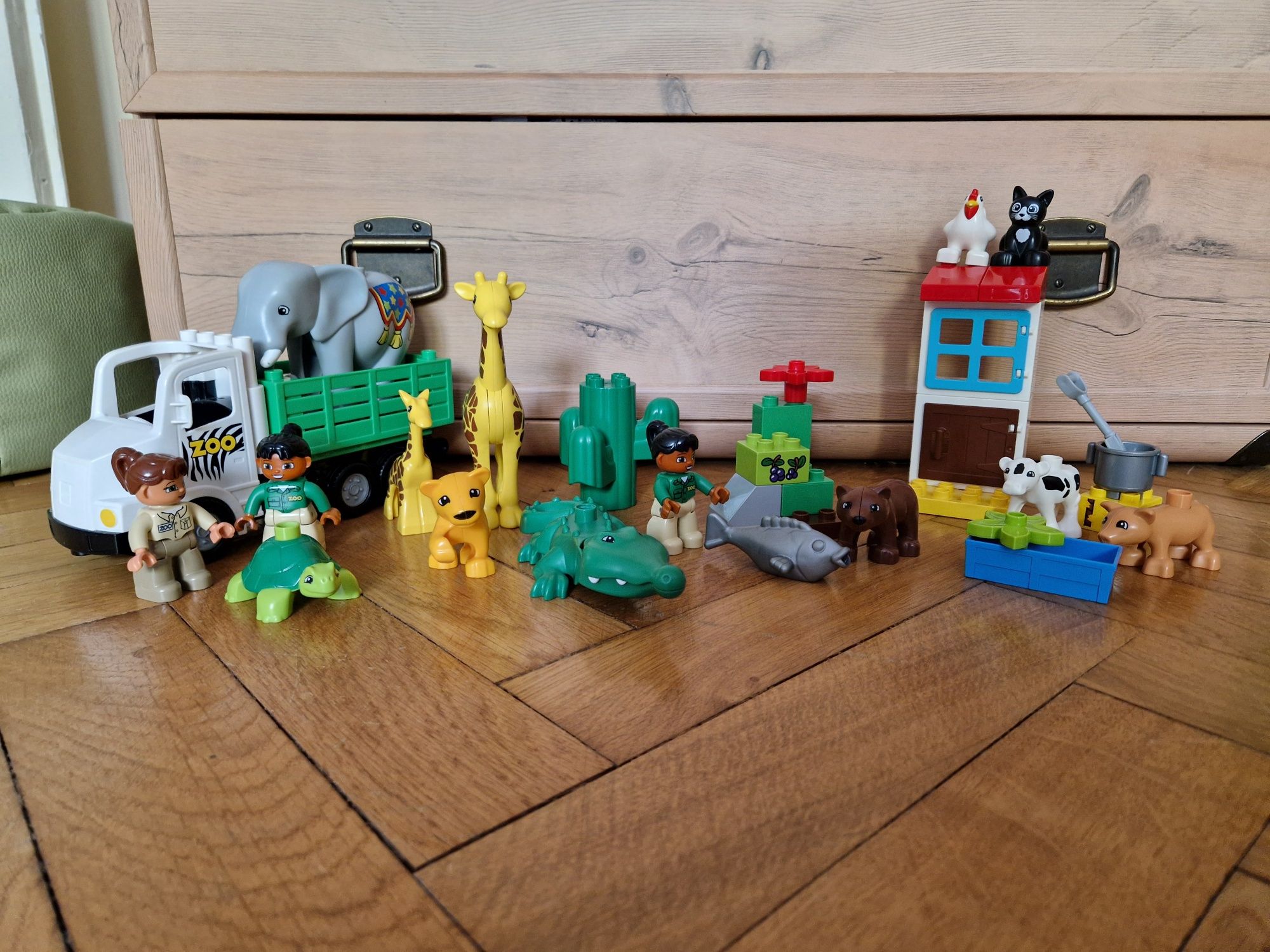 Lego duplo zwierzęta - 10576, 10870 + furgonetka, 2 minifigurki, zwier