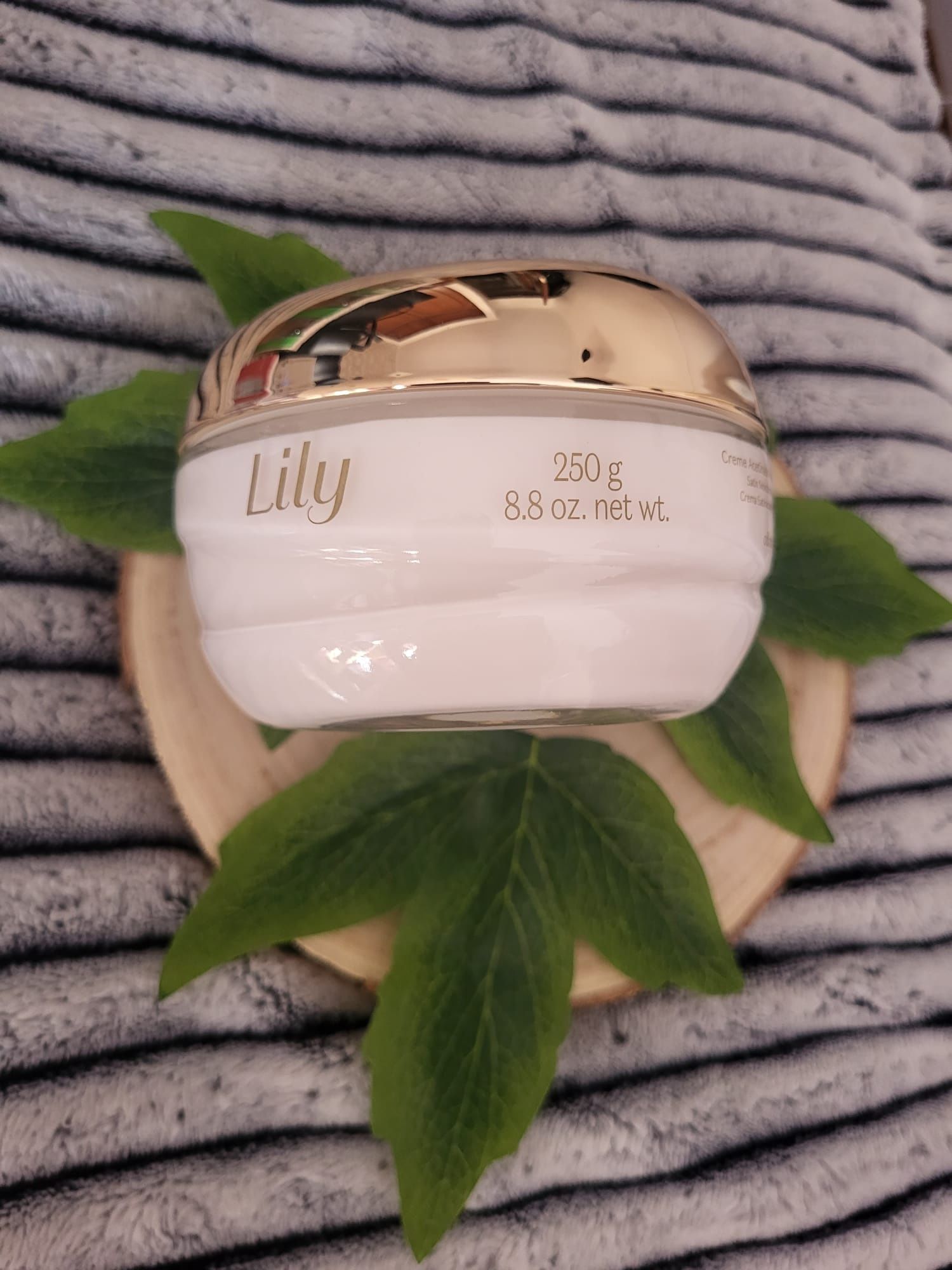 Creme LILY acetinado
