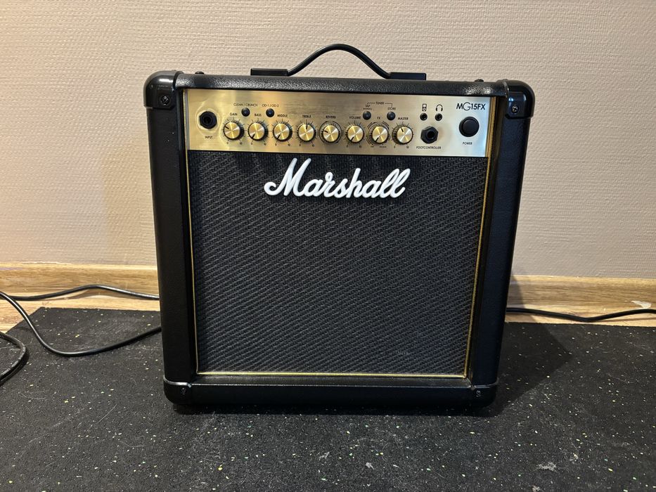 Wzmacniacz gitarowy Marshall MG15FX Gold
