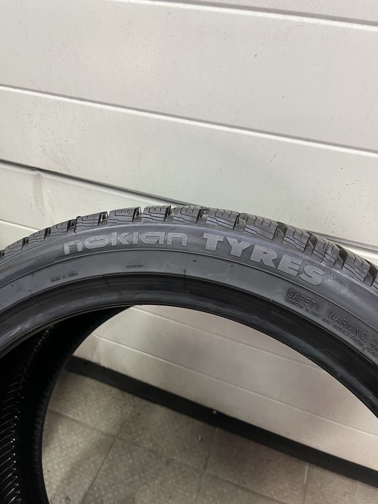 Nokian Tyres Snowproof 1 255/40 R20