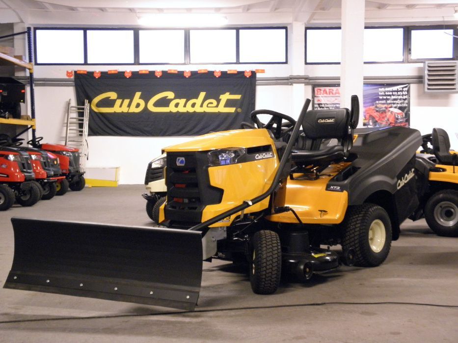 Pług śnieżny do traktorków Cub Cadet XT - Baras