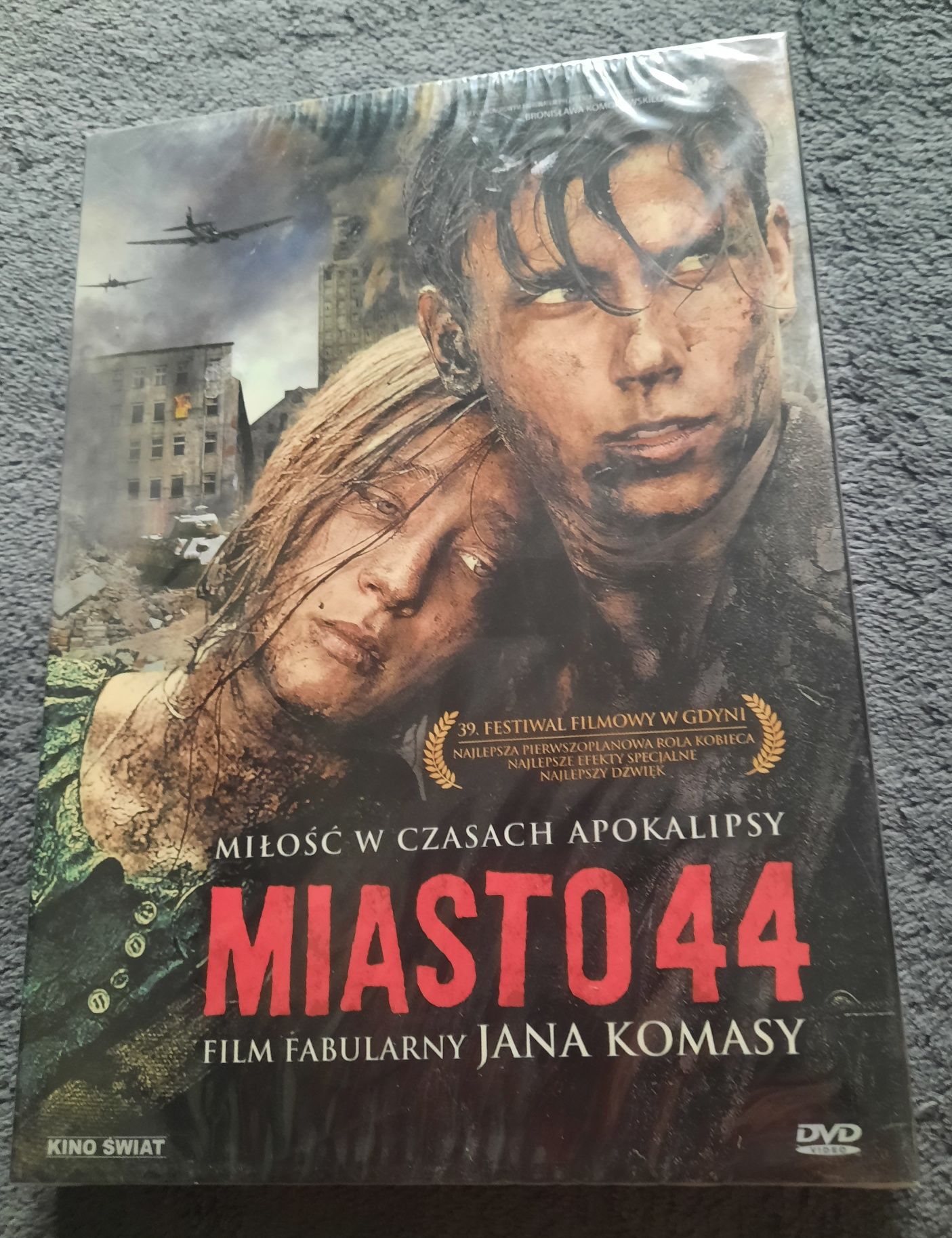 Miasto 44, film Jana Komasy, nowy, folia