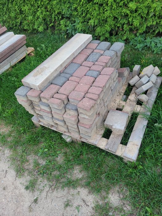 Kostka brukowa z rozbiórki