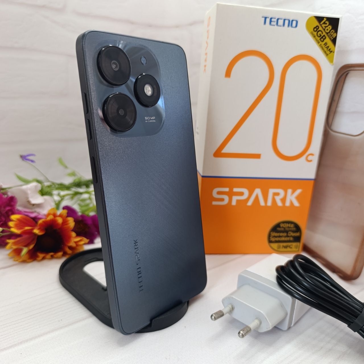 Продам телефон Tecno Spark 20C 4+4/128Gb NFC в чудовому стані