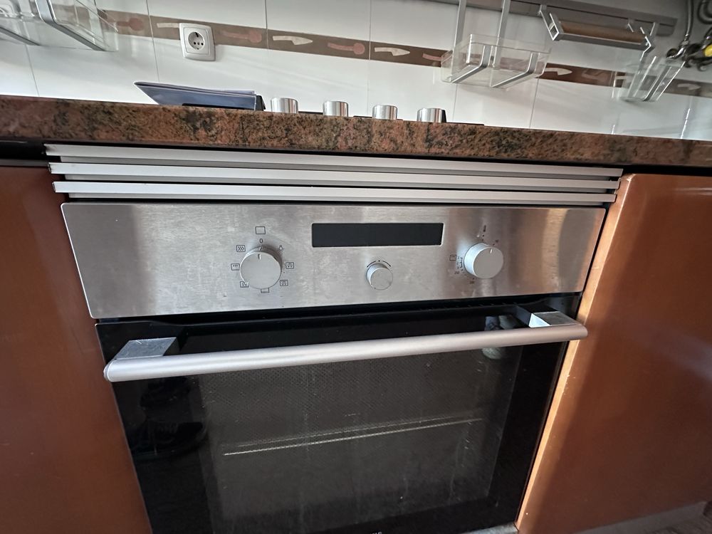 Forno Samsung Inox – Modelo BF641FST – Usado mas a funcionar