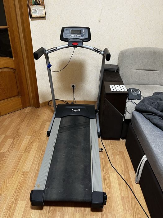 Бігова доріжка.