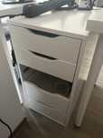 Uszkodzona komoda Alex ikea